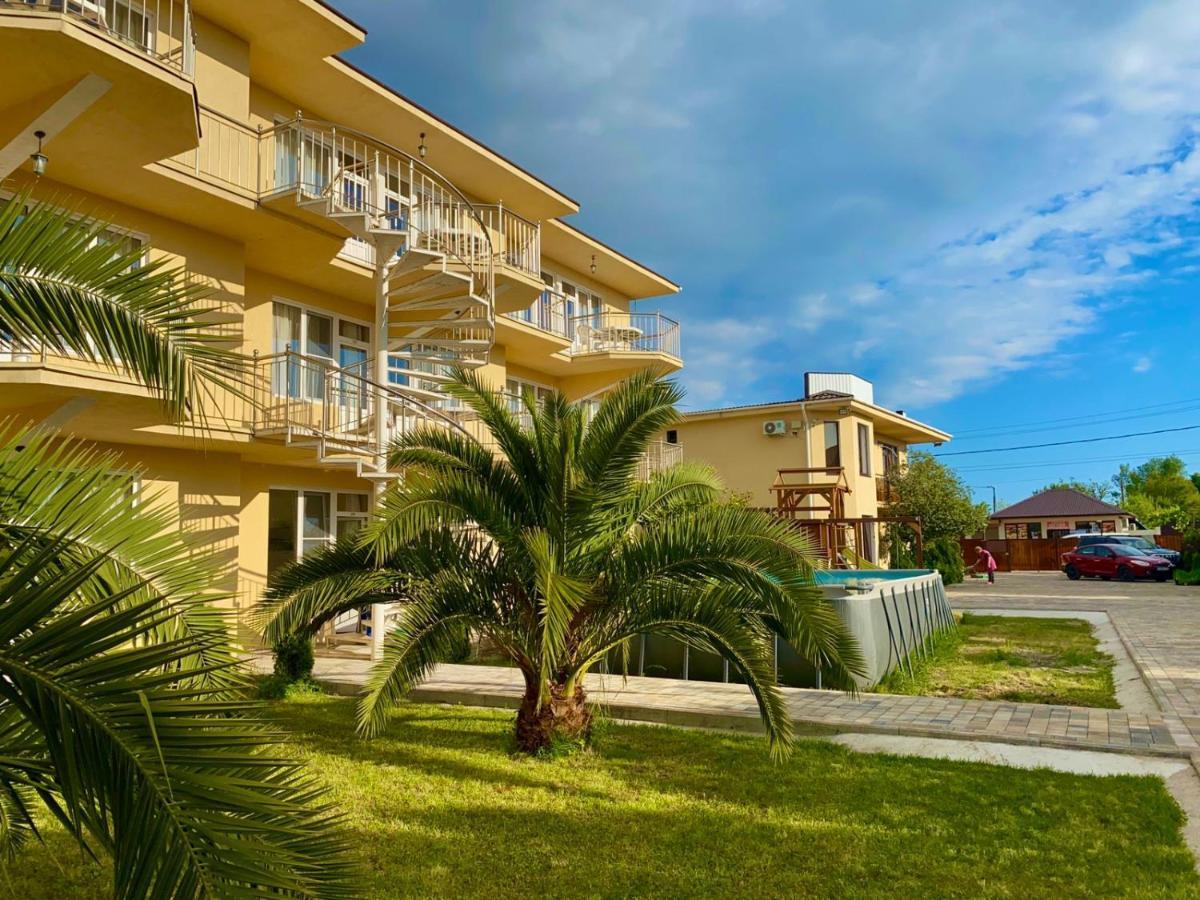 Mini Hotel Diva Alakhadze Exterior photo