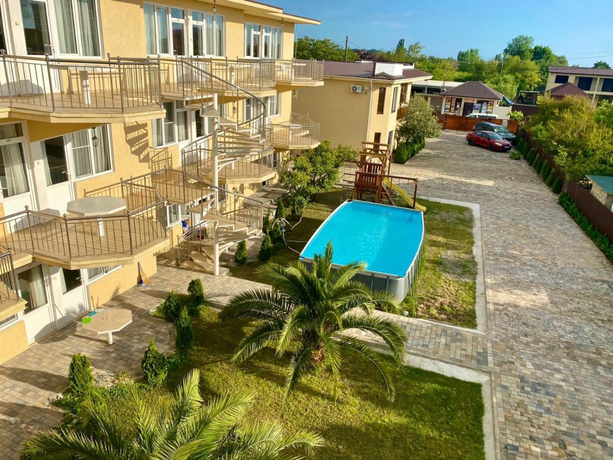 Mini Hotel Diva Alakhadze Exterior photo